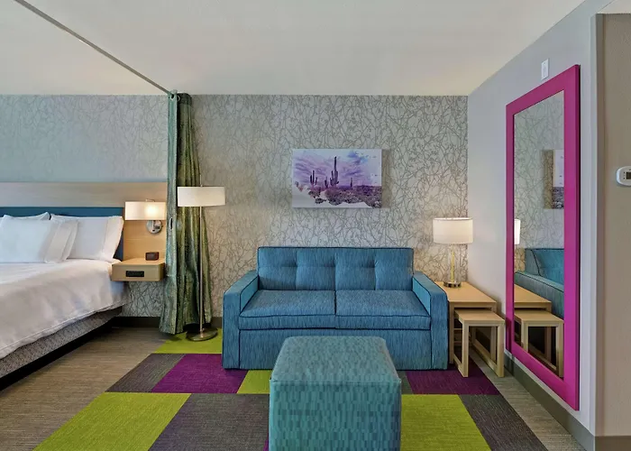 Home2 By Hilton Phoenix Hotel 3*